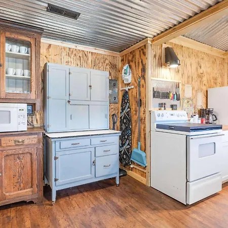 Historic Rockaway Beach Cottage 15